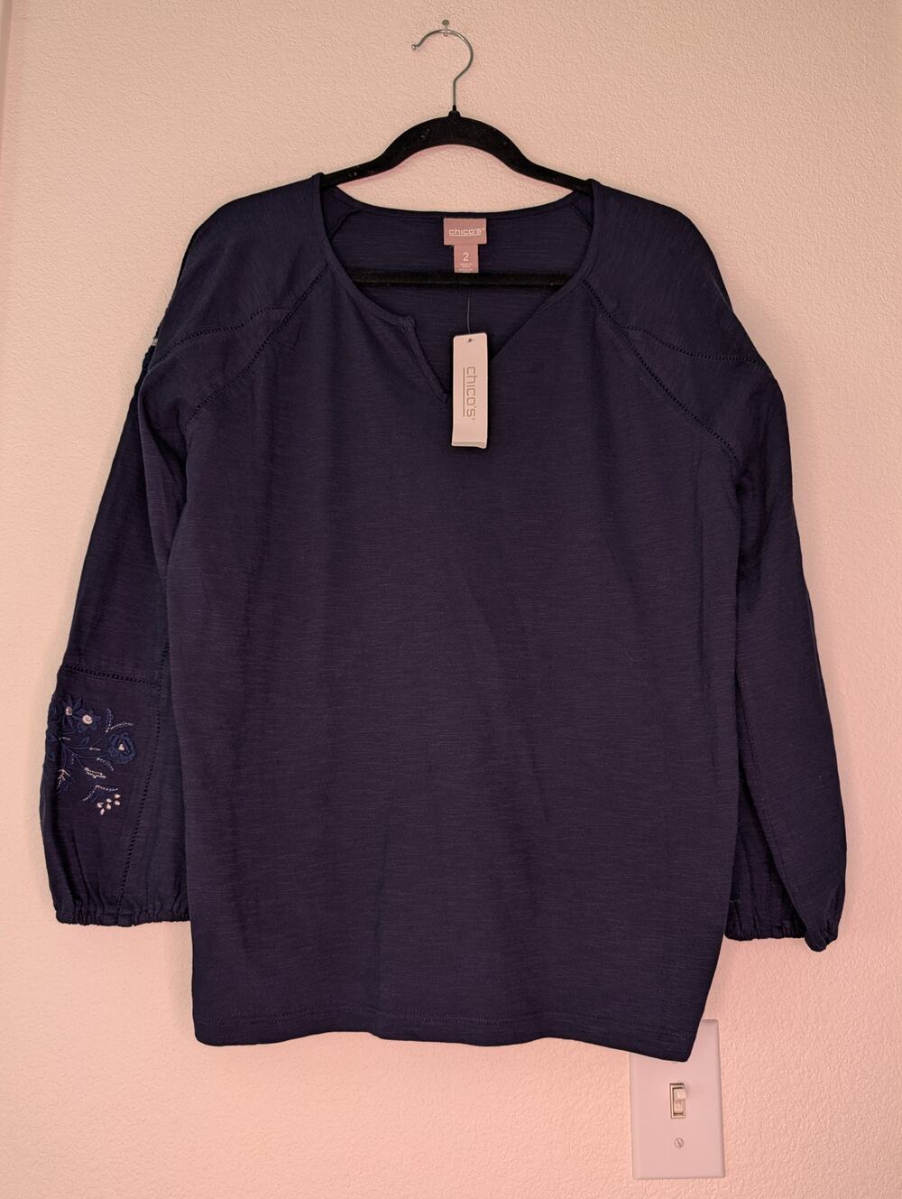 Chico’s NWT Embroidered Lightweight Slub Knit Top Navy 2 L Boho Floral Chic